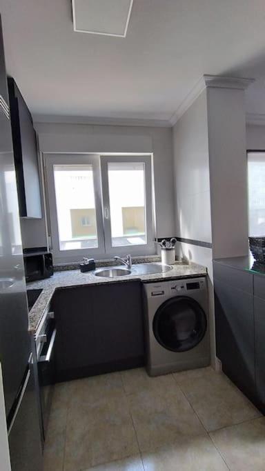 Apartamento En Foz. Primera Linea Playa Rapadoira エクステリア 写真